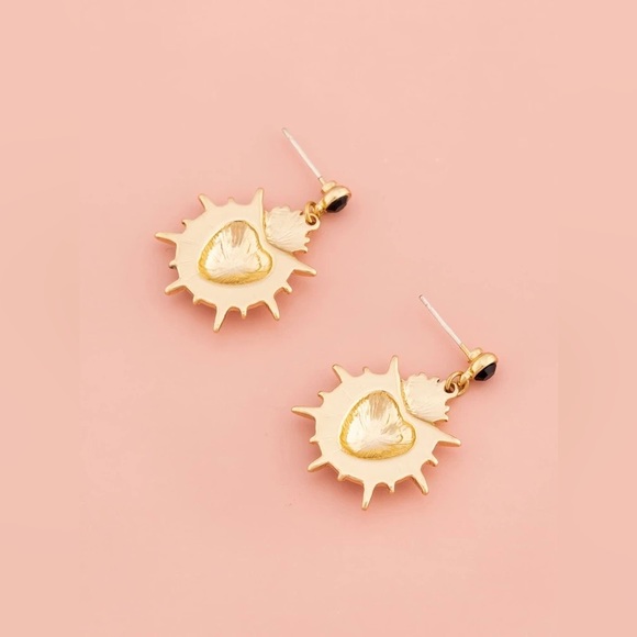 ⚜️🖤 Heart Decor Drop Earrings 🖤⚜️ Brand New - Picture 4 of 10